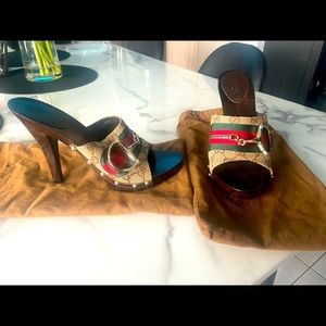 Auth Gucci ebony/beige GG canvas icon bit Wooden clog 9.5 come with dust bags .